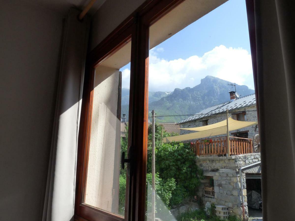 Chalet Le Bois Noir Valdeblore Exterior photo